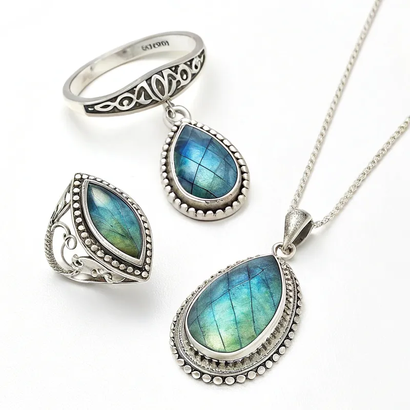 Labradorite stone jewelry