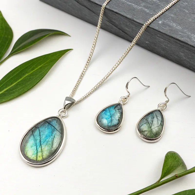 Labradorite stone jewelry