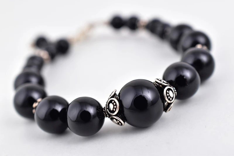 Obsidian: Stone Properties and Zodiac Compatibility
